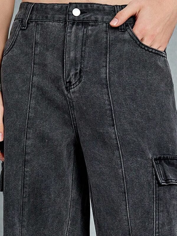 Men Low-Rise Cargo Jeans - Image 2